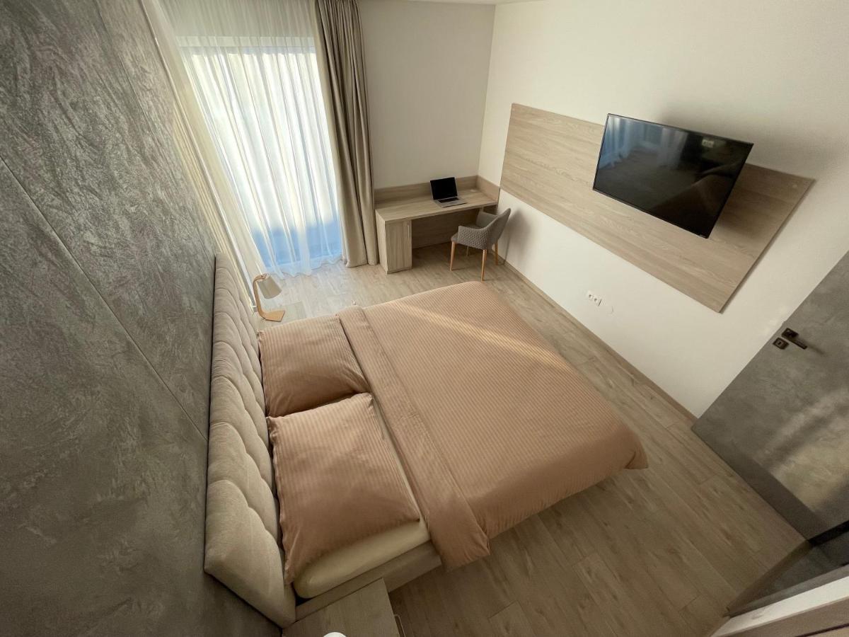 Greenbay Apartment With Free Parking Trenčín Exterior foto